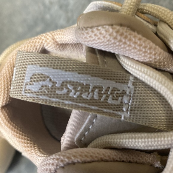 Boys Girls beige sneakers Lace Up Running Shoe Walking Non-Slip size‎ 27 - Picture 8 of 16